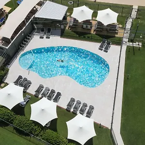 https://the-breakers.queenslandhotels.net